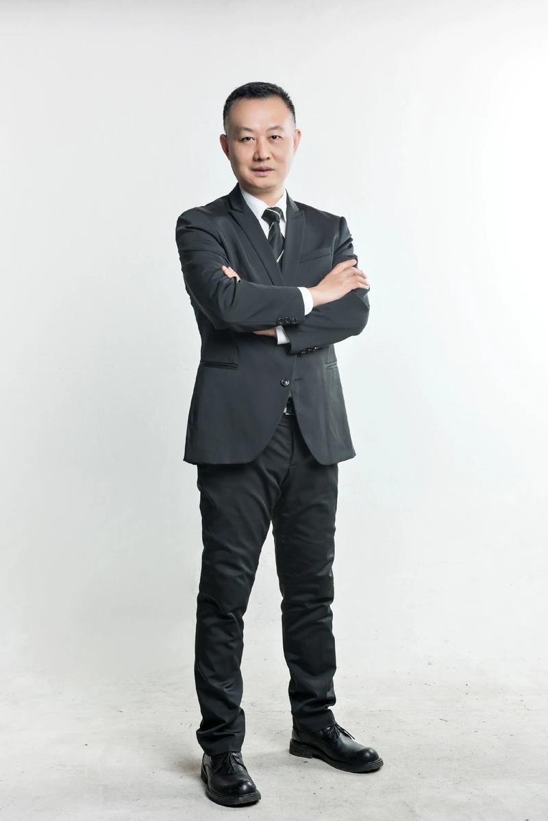 杨小琦 调色与视觉增强负责人